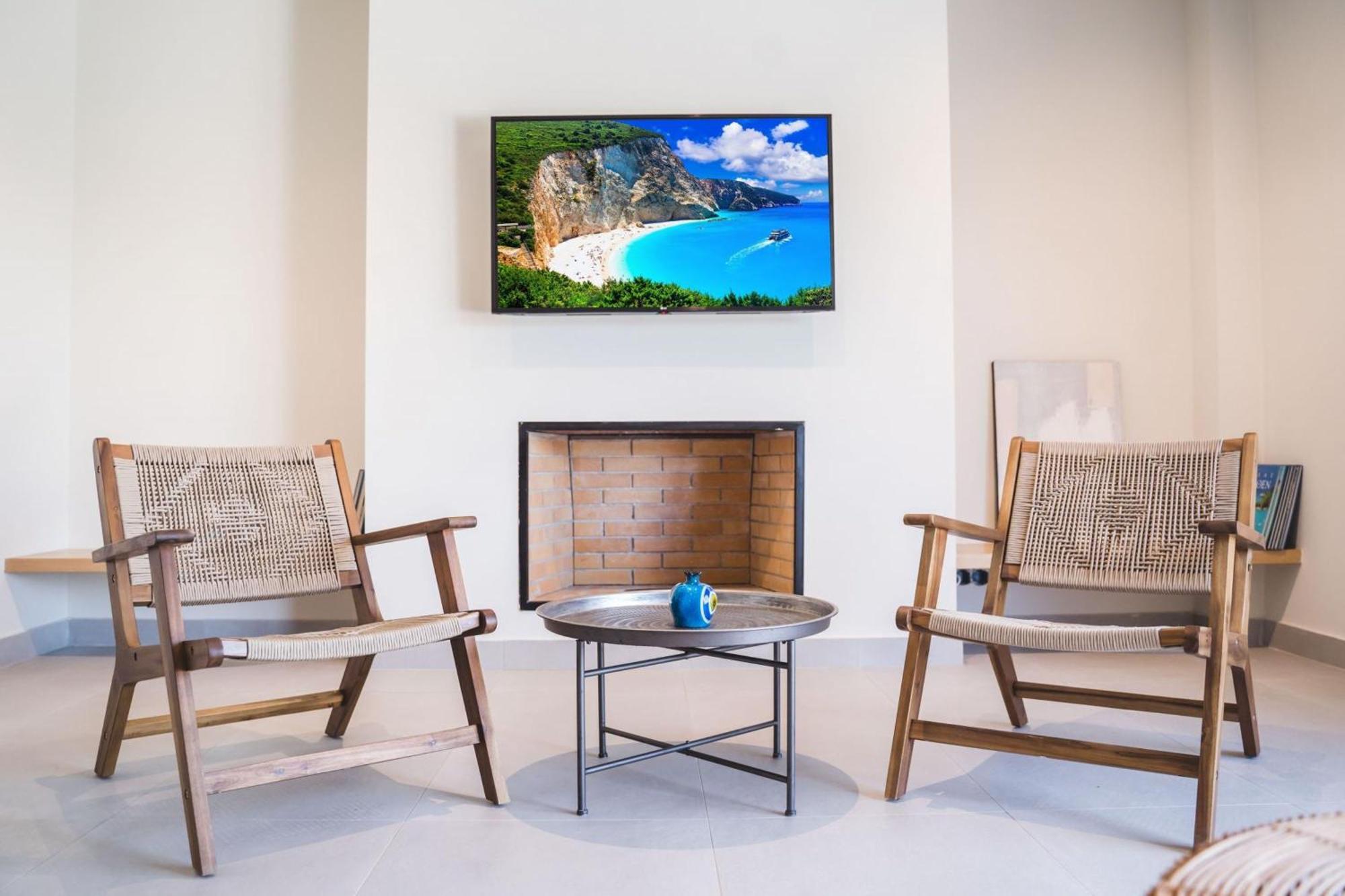 Blue Symphony Suites Apartments ニキアナ エクステリア 写真