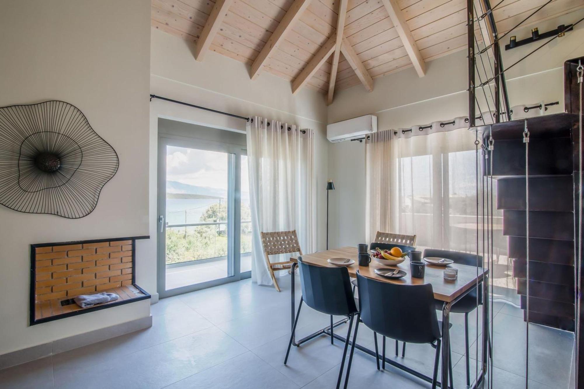 Blue Symphony Suites Apartments ニキアナ エクステリア 写真