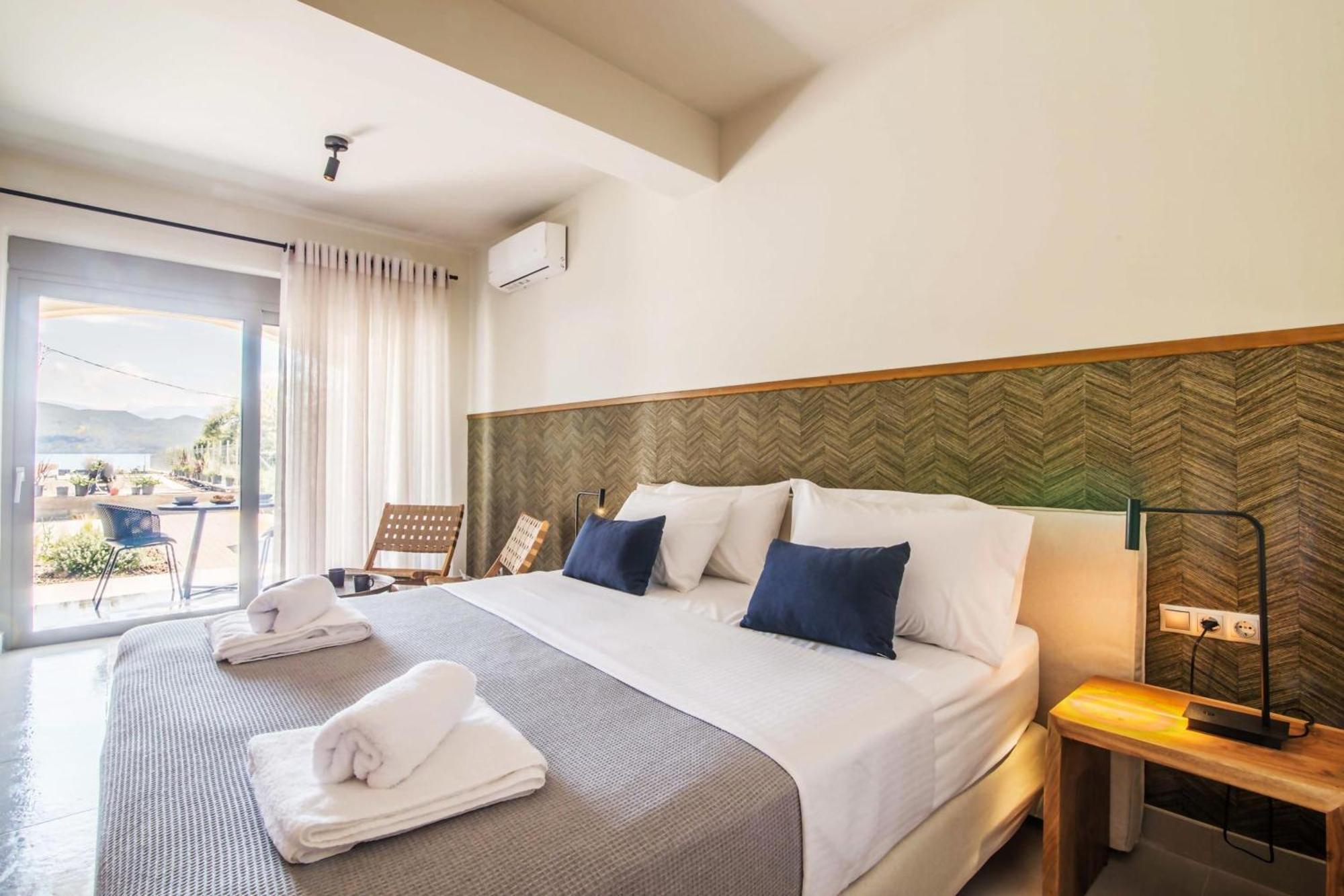 Blue Symphony Suites Apartments ニキアナ エクステリア 写真